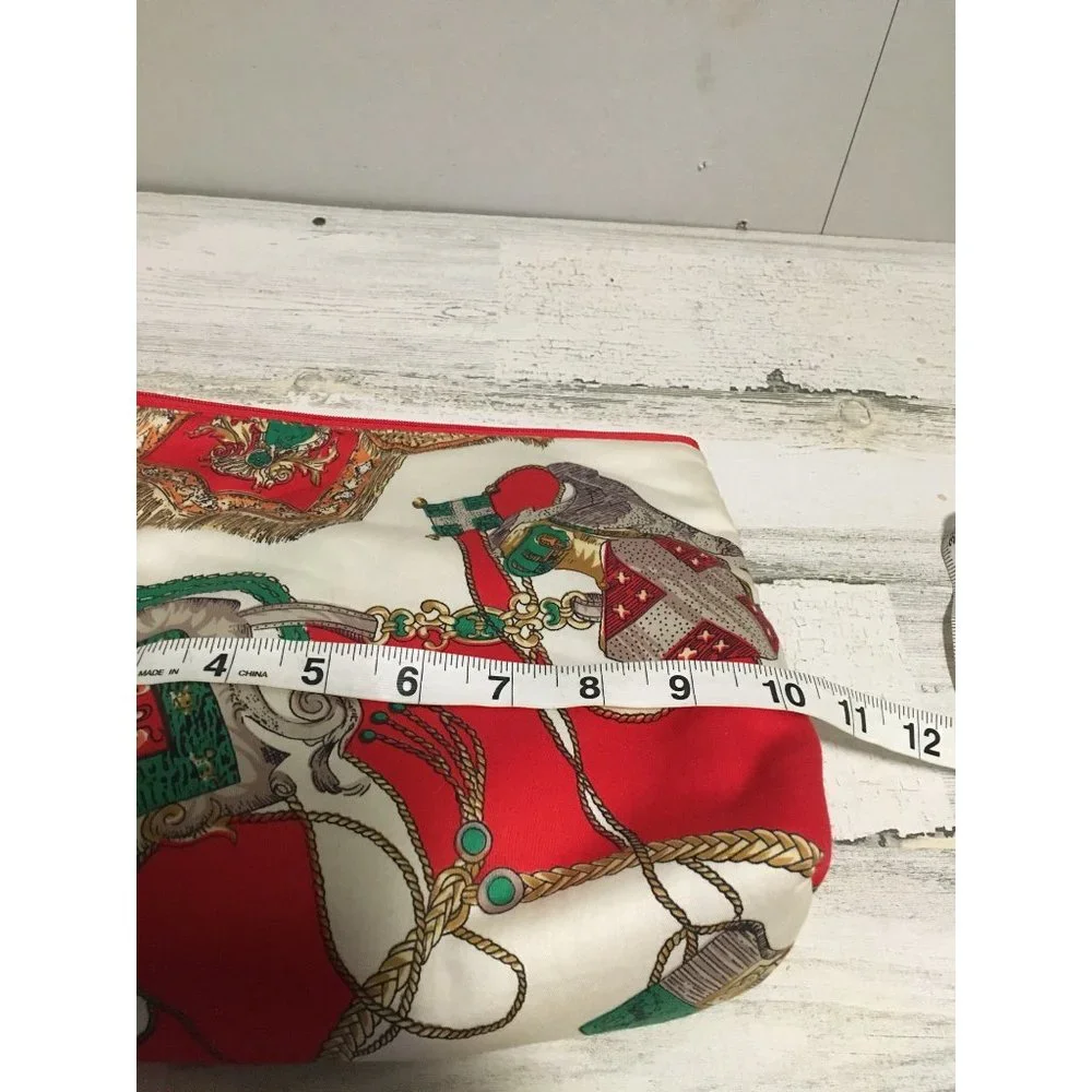 Cosmetic accessories bags set of three red white green plastic type interior zip